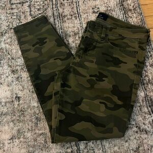 GAP Camouflage Leggings 8/29 NWOT